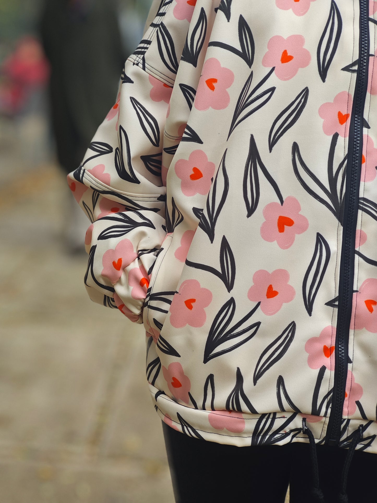 Cazadora Niebla by Lucia Antru